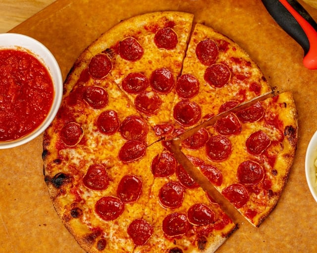 Lg Pepperoni.