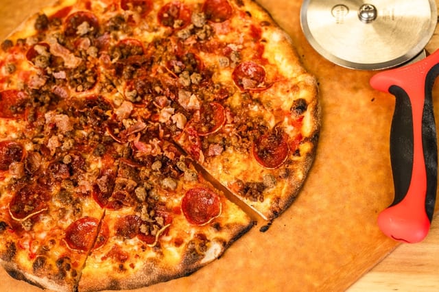 Sm Pizza di Carne.
