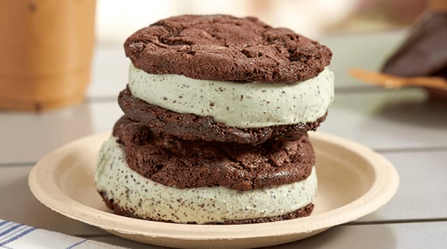 Gelato Cookie Sandwich.